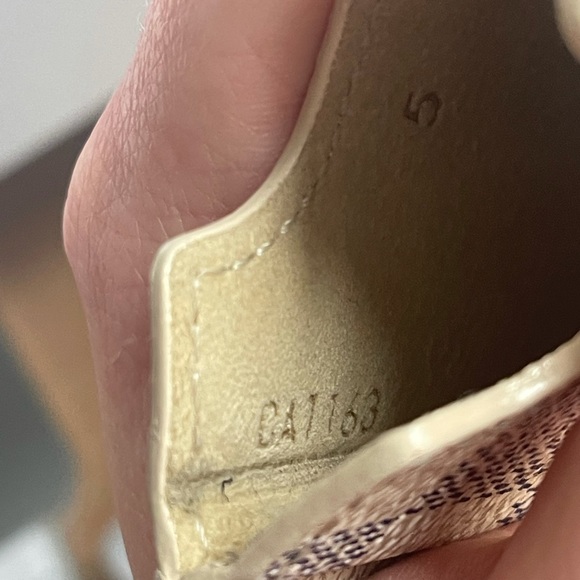 Louis Vuitton phone case - Picture 3 of 14